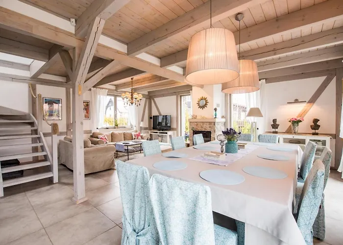 Mila Willa Mikołajki